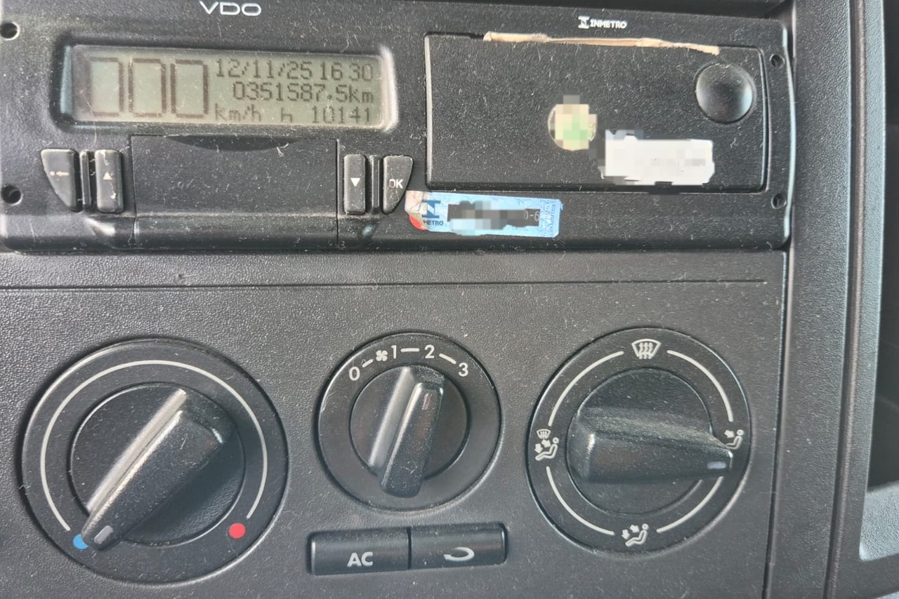 Volkswagen 25-360 6x2 Constellation - 21/22 3
