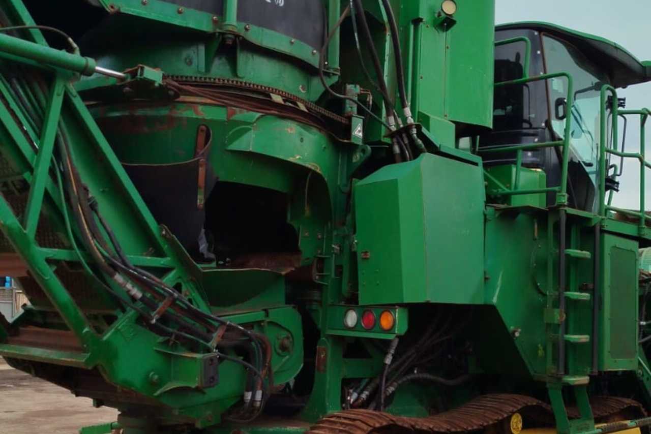 John Deere  CH570 - 18/18 6