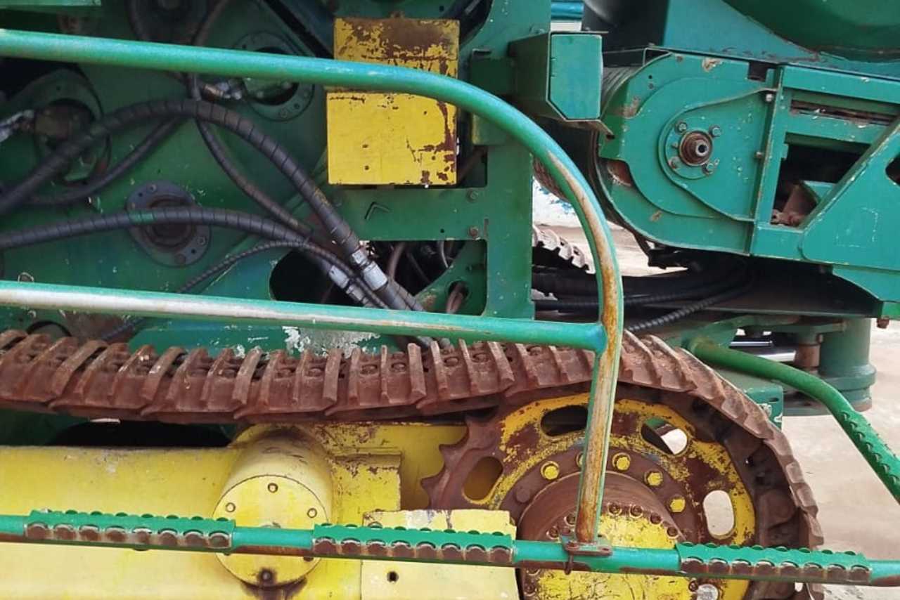 John Deere  CH570 - 18/18 10