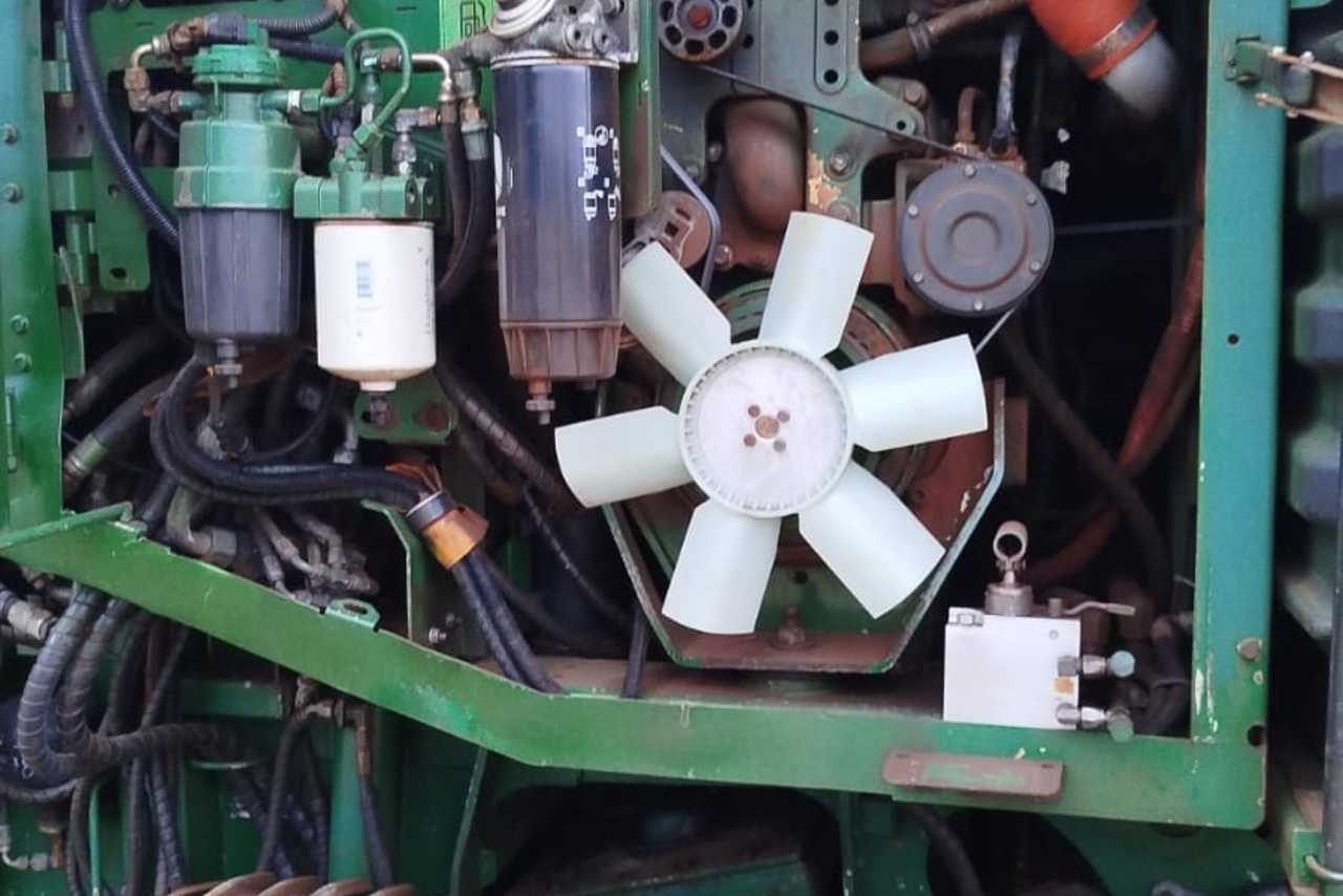 John Deere  CH570 - 18/18 12