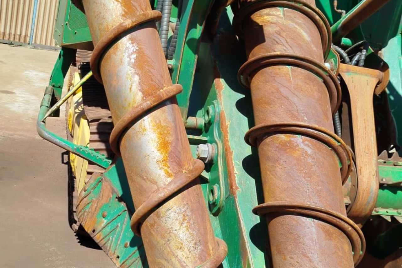 John Deere  CH570 - 18/18 20