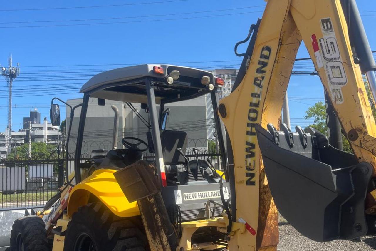New Holland B90B - 14/14 10