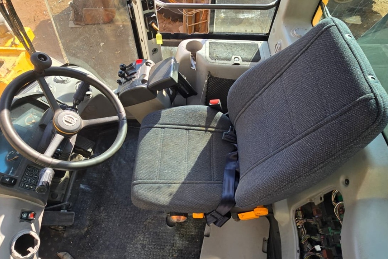 Volvo L120F - 21/21 7