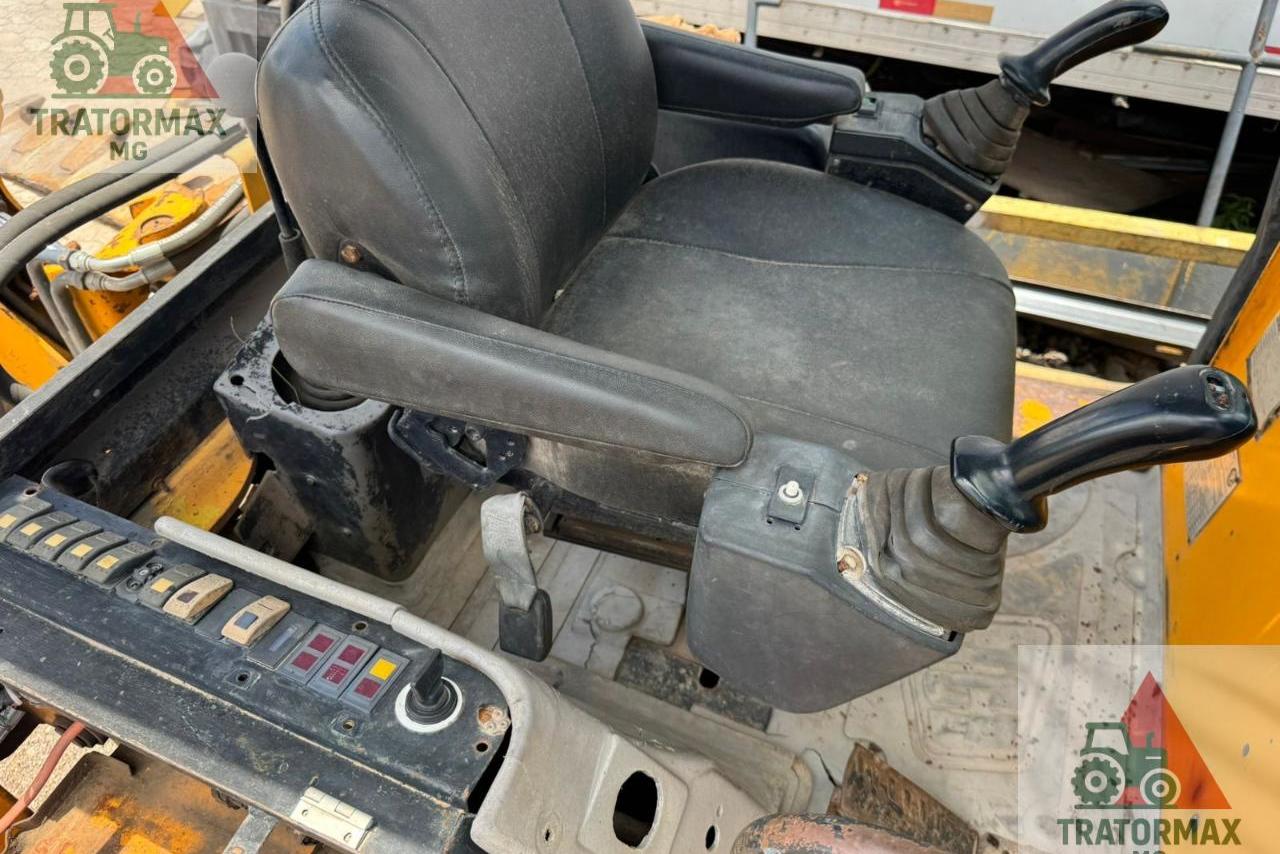 JCB 1CX - 08/08 10