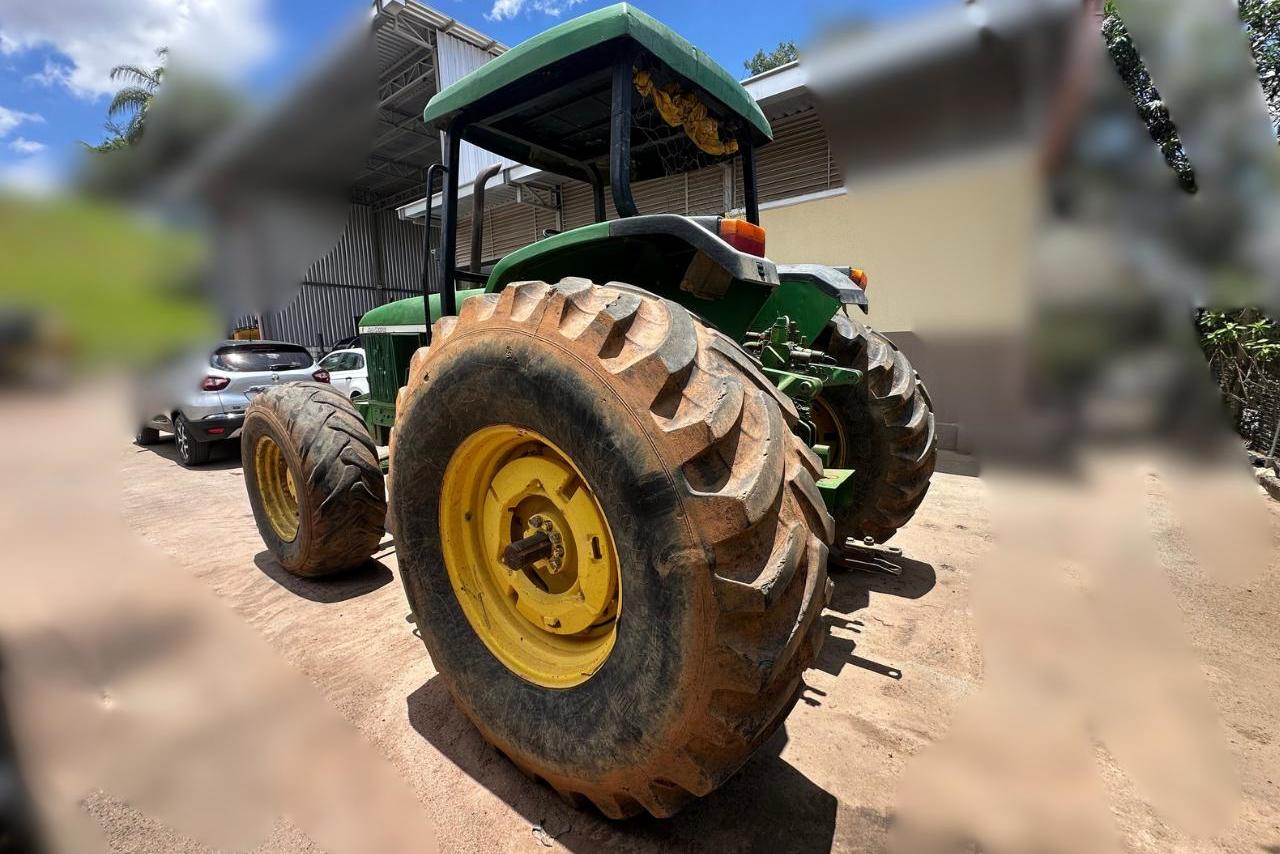 John Deere 6110J - 14/14 4