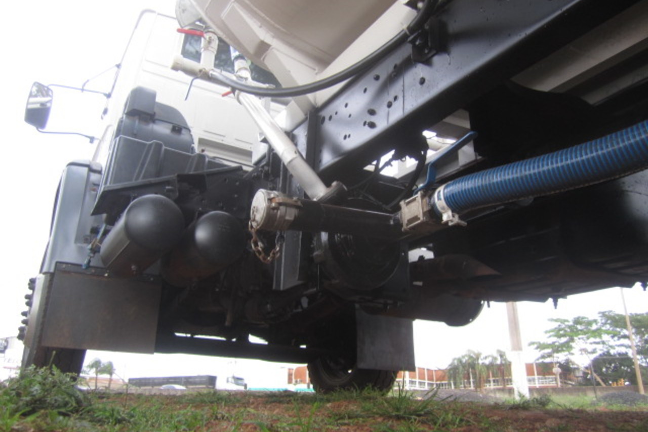 Volkswagen 26 220 - 09/09 8