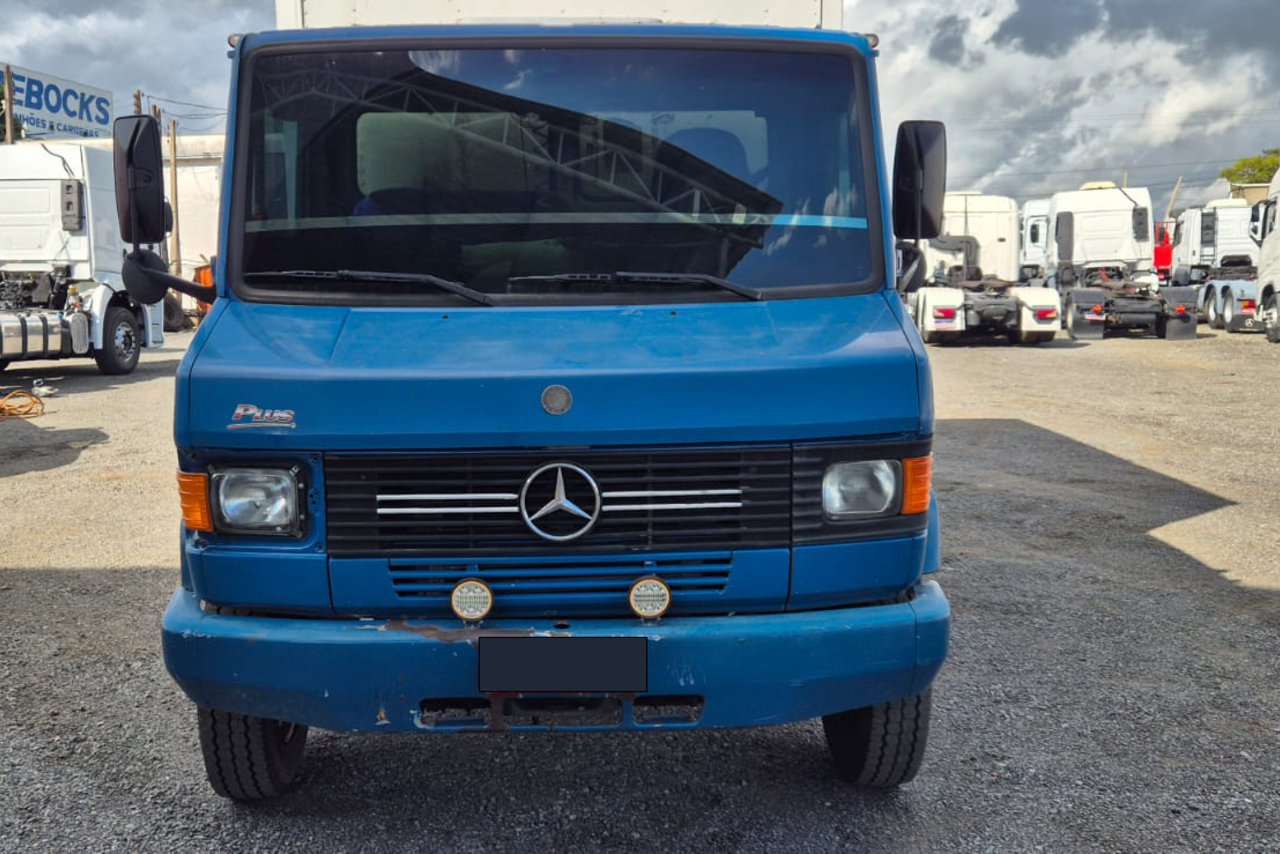 Mercedes Benz MB 710 - 07/08 5