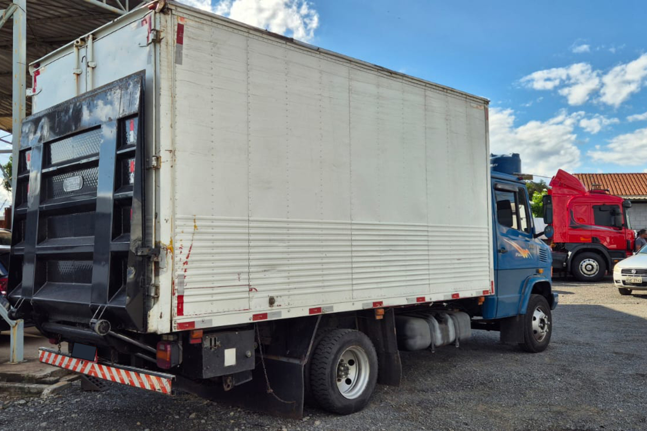 Mercedes Benz MB 710 - 07/08 6