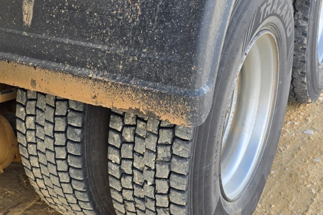 Ford Cargo2428 - 10/11 5