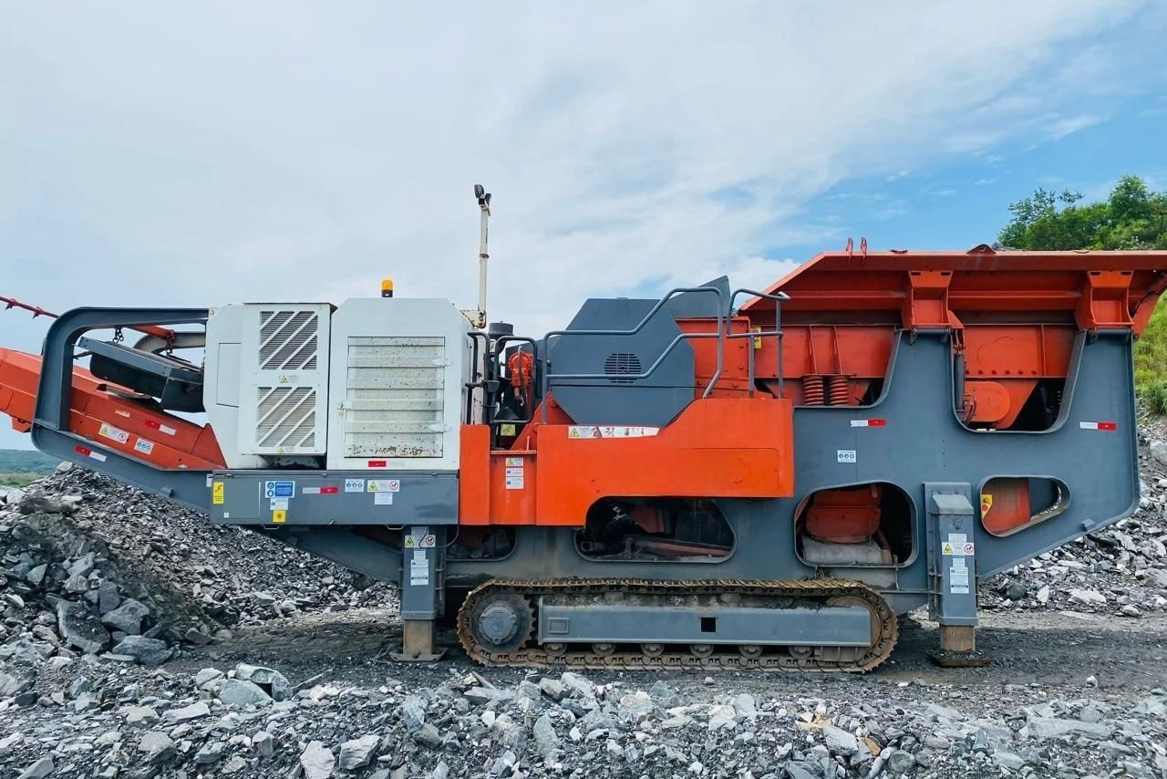 Sandvik QJ240  - 11/11 2