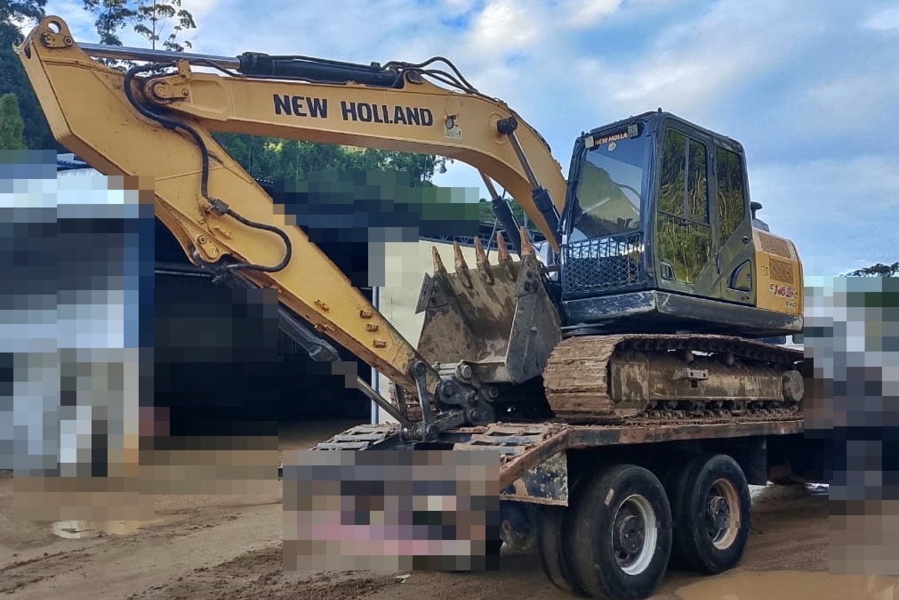 New Holland  E145c EVO -  4