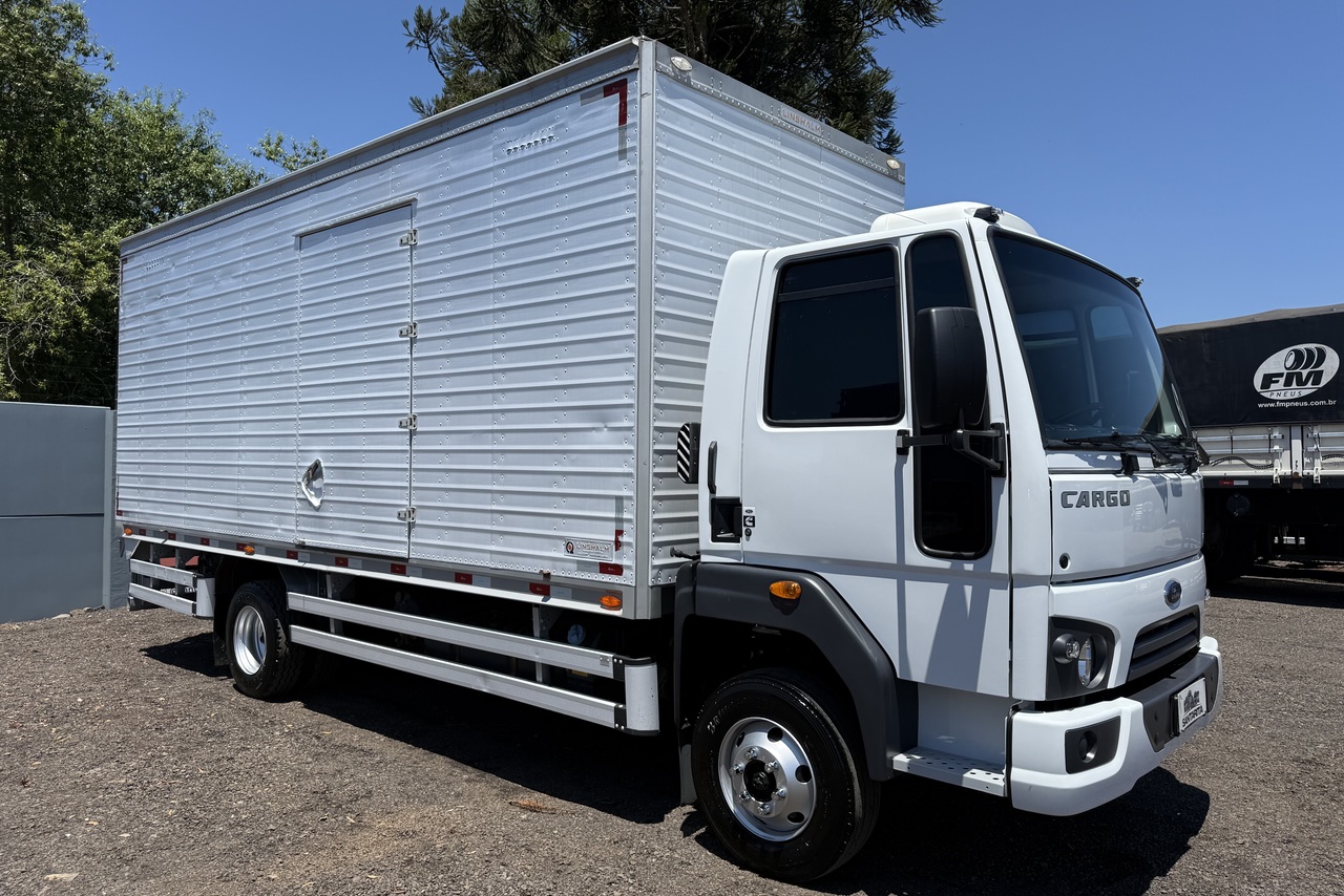 Ford Cargo1119 - 18/19 2