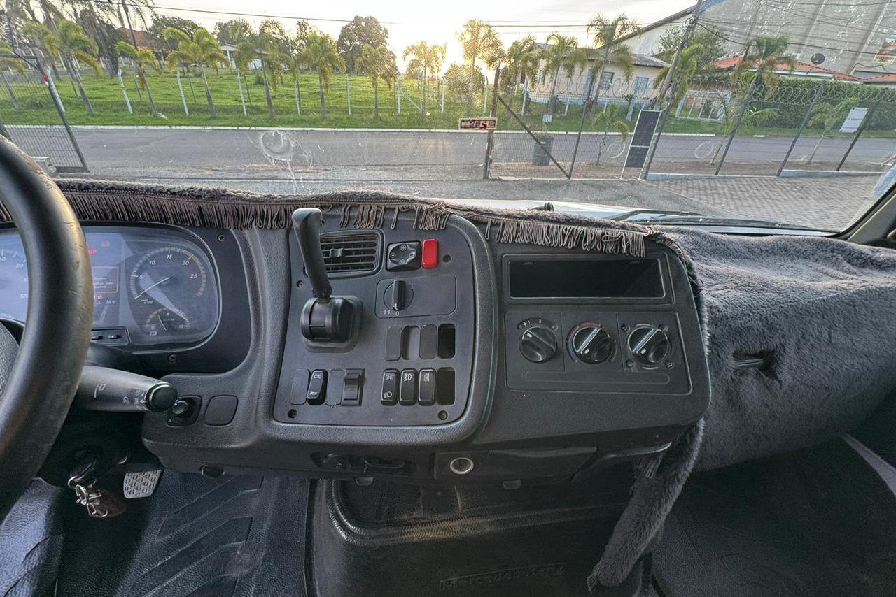 Mercedes Benz MB 1635 - 17/18 14