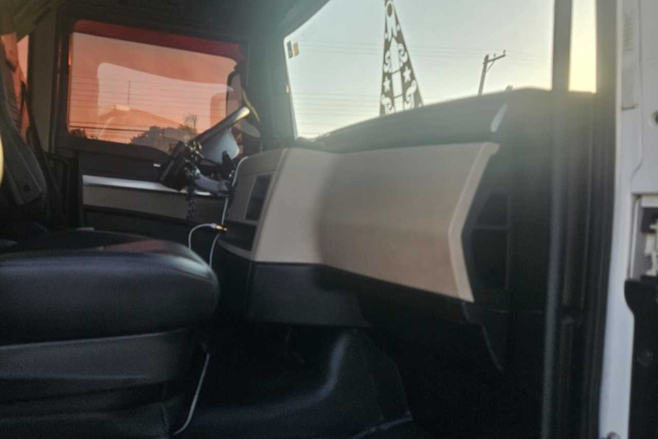 Volkswagen 28-460 6x2 Meteor - 22/23 16