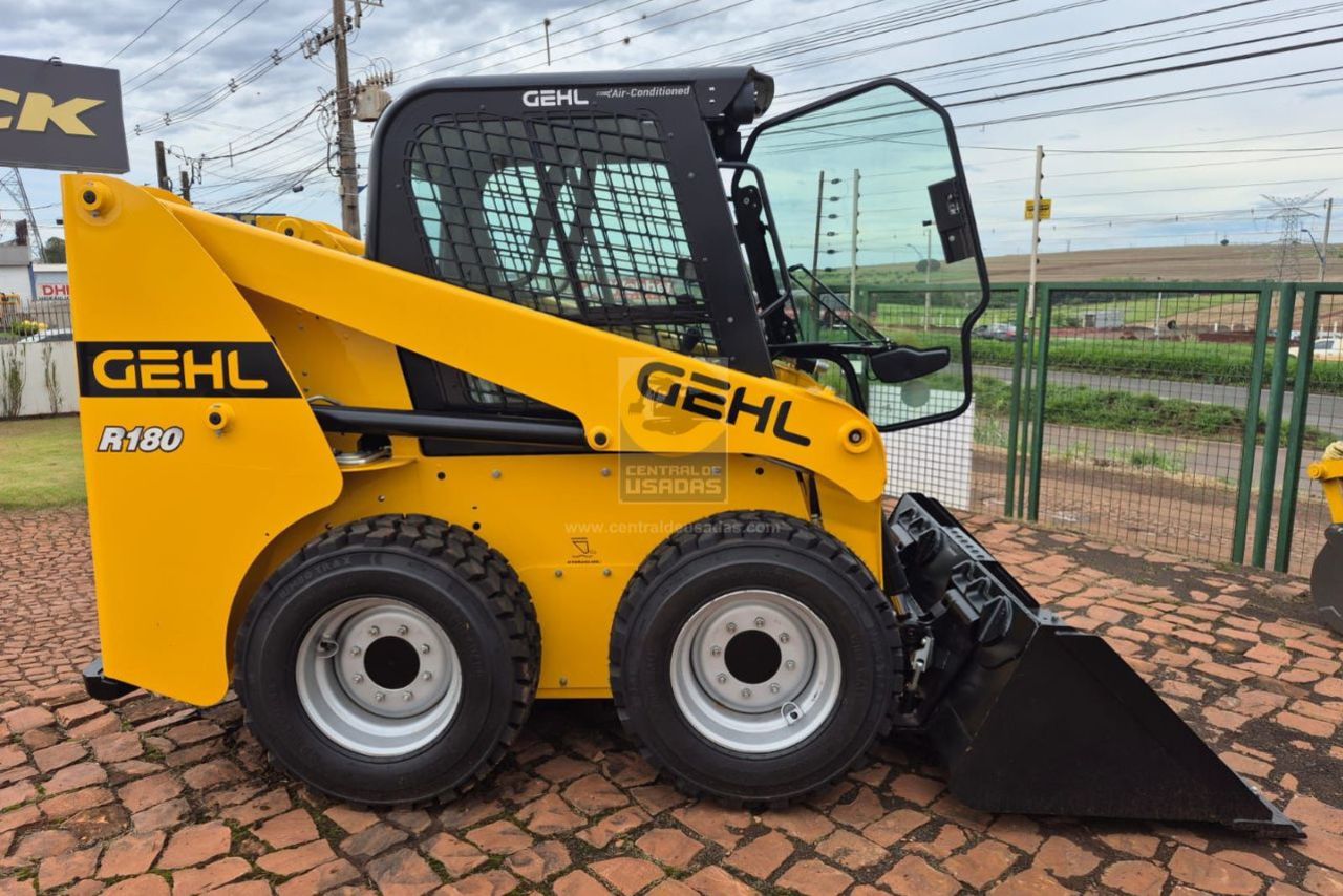 Gehl R180 - 25/25 7