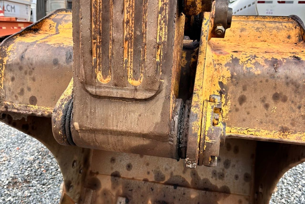 Komatsu PC210 - 21/21 2