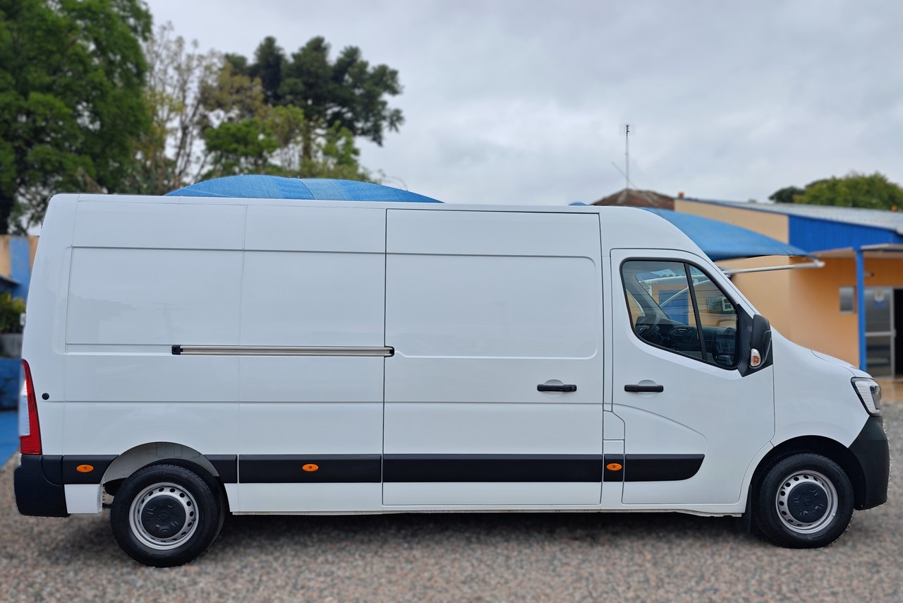 Renault Master Furgão - 24/25 8