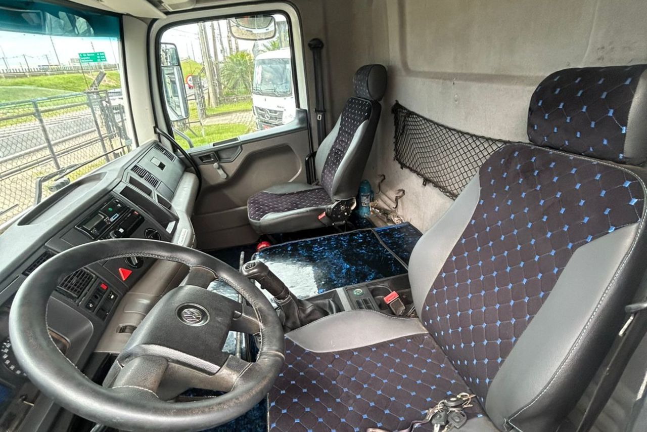 Volkswagen 24-280 E Constellation 6x2 - 16/17 6