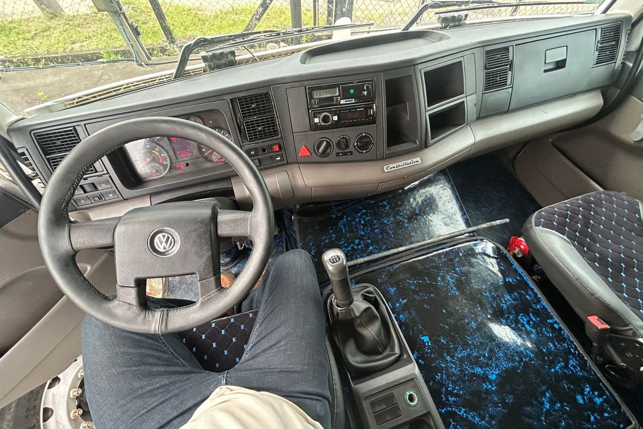 Volkswagen 24-280 E Constellation 6x2 - 16/17 7