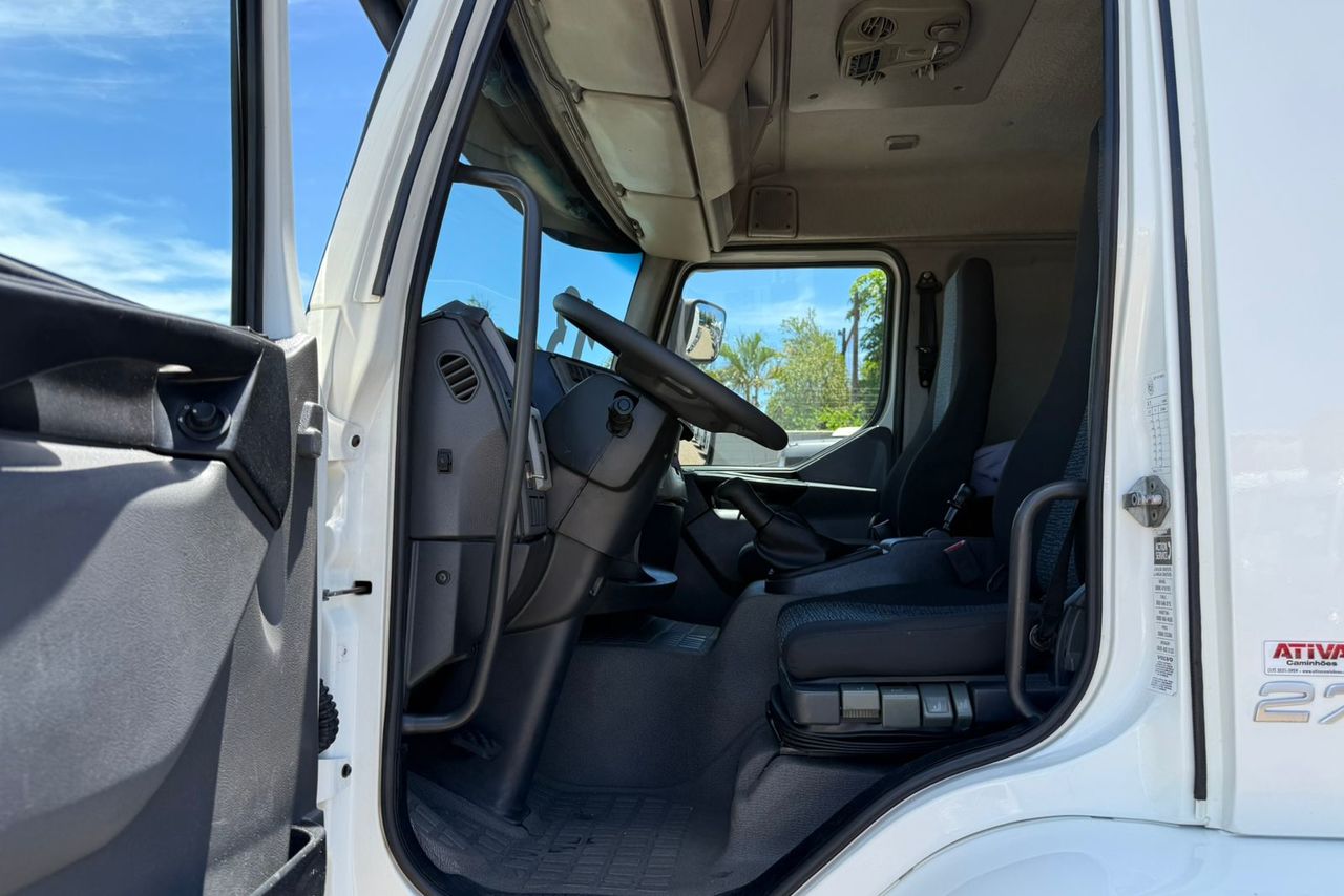 Volvo VM 270 - 13/13 7