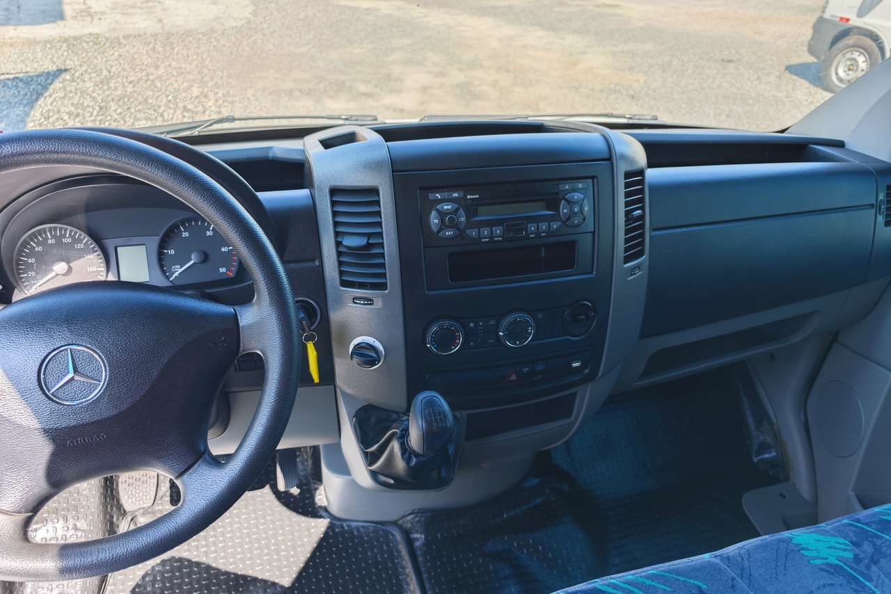 Mercedes Benz Sprinter Executiva 415 - 18/19 17