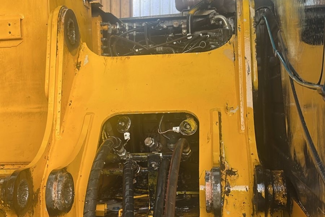 John Deere 210G LC - 17/17 2