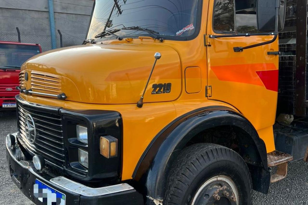 Mercedes Benz MB 2219 - 86/86 5