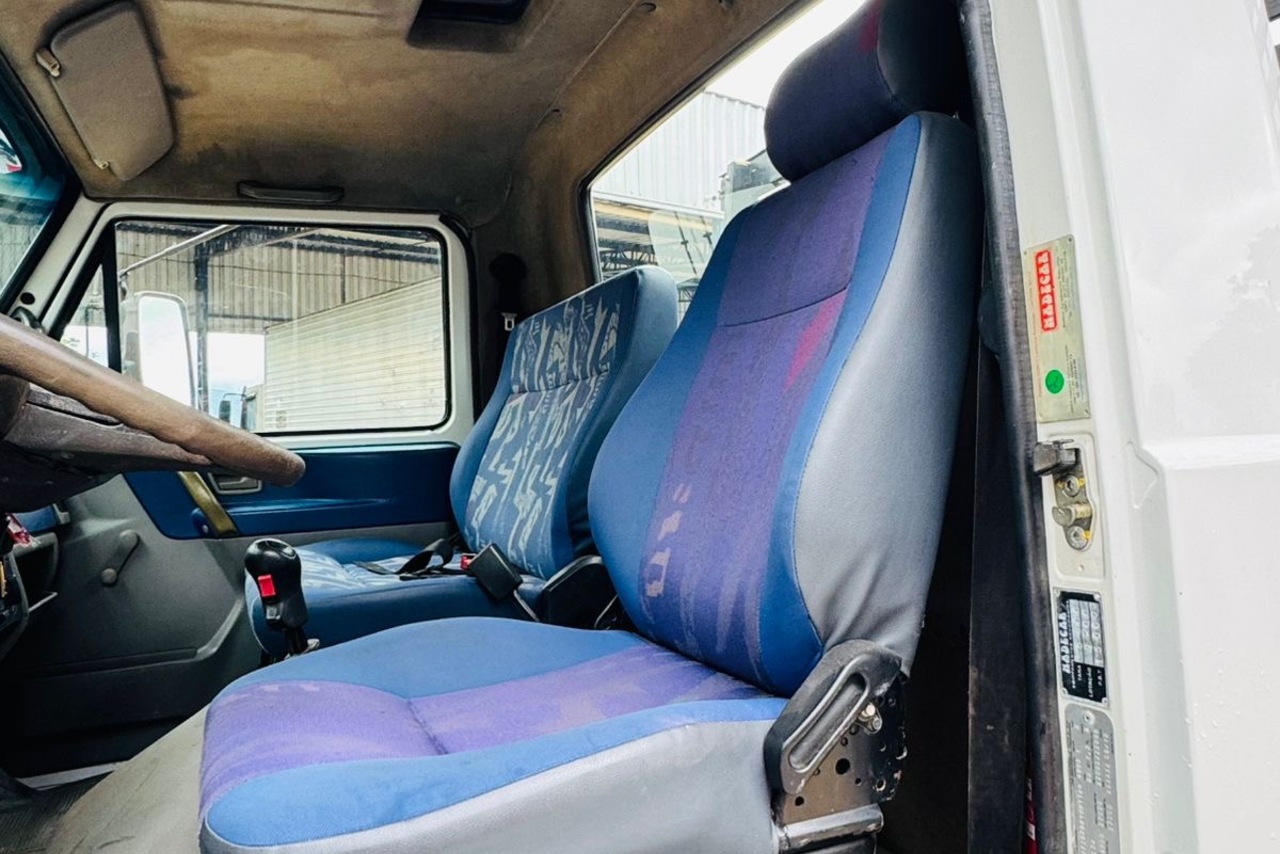Volkswagen 15-180 E Worker - 10/11 2