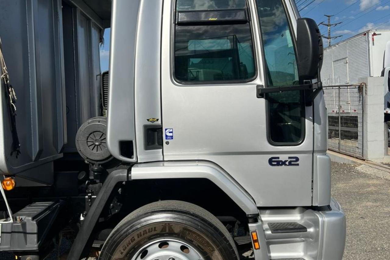 Ford Cargo2422 - 08/08 8