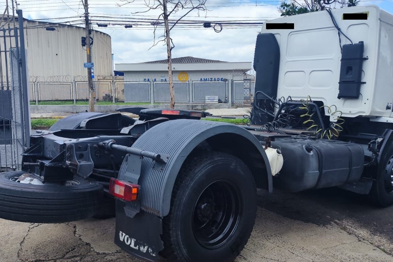 Volvo VM310 - 08/08 3