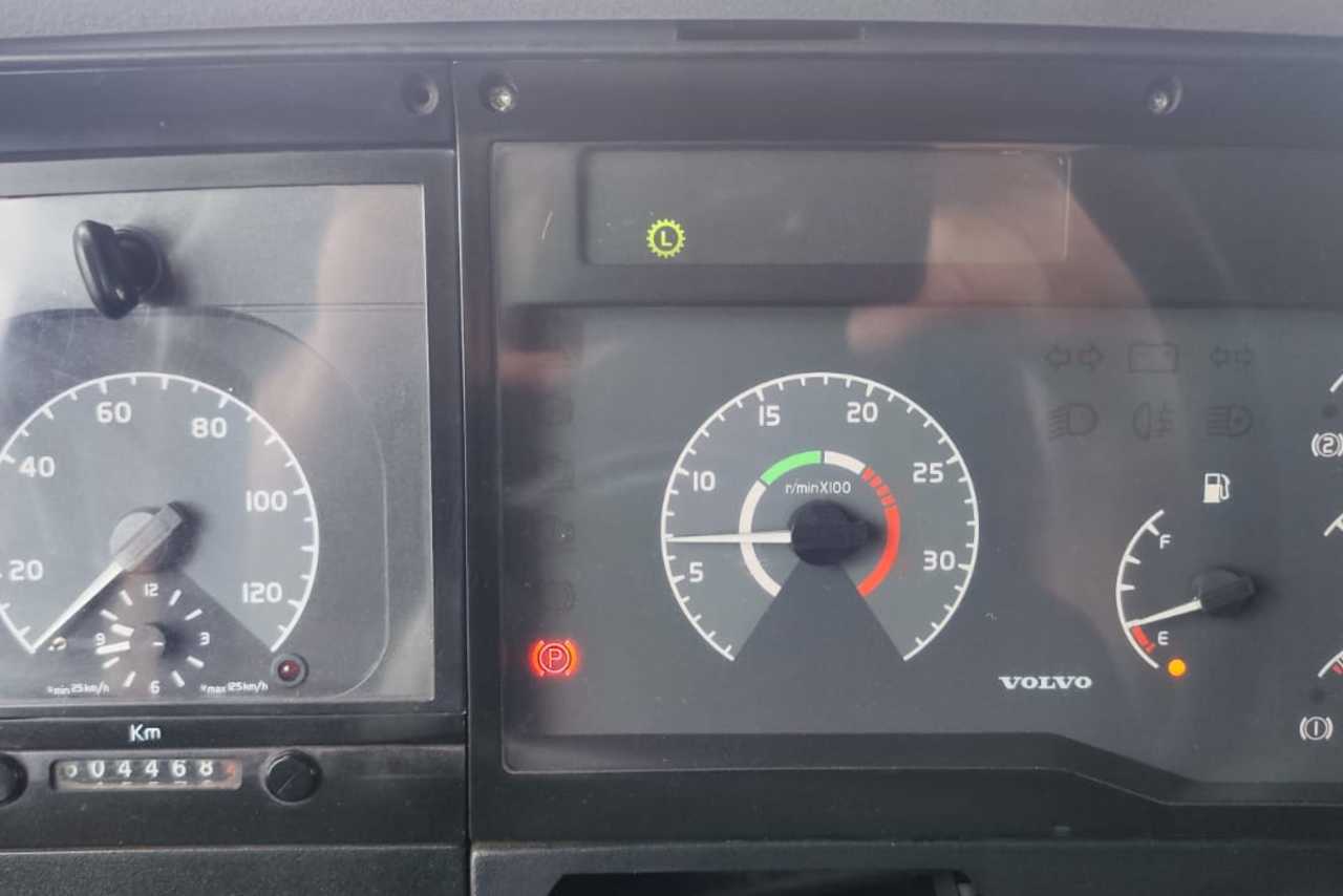 Volvo VM310 - 08/08 7