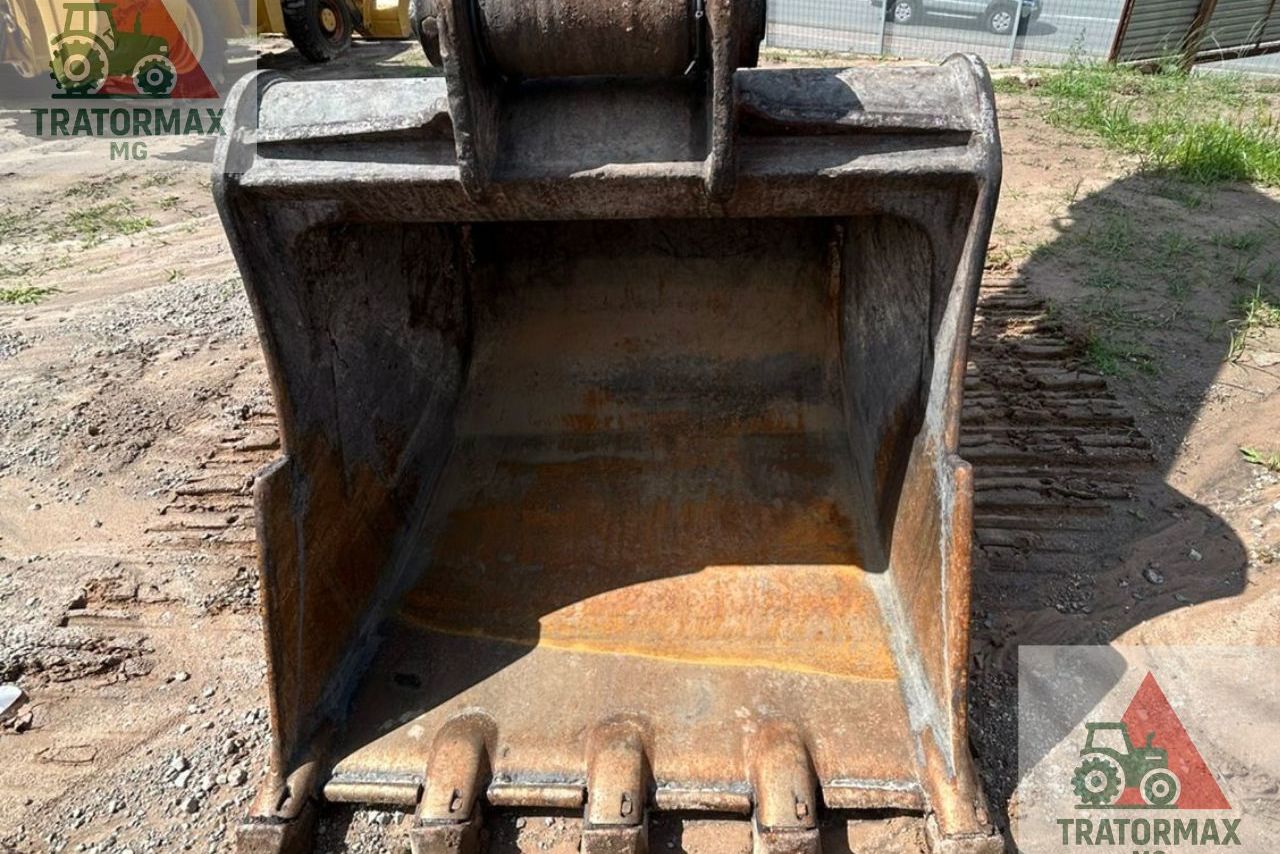 Volvo EC220 -  5
