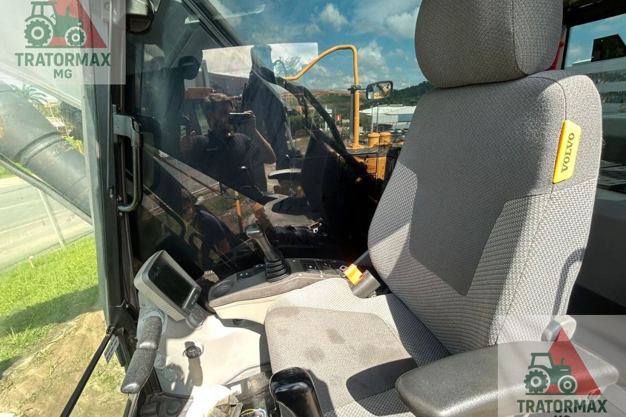 Volvo EC220 -  15