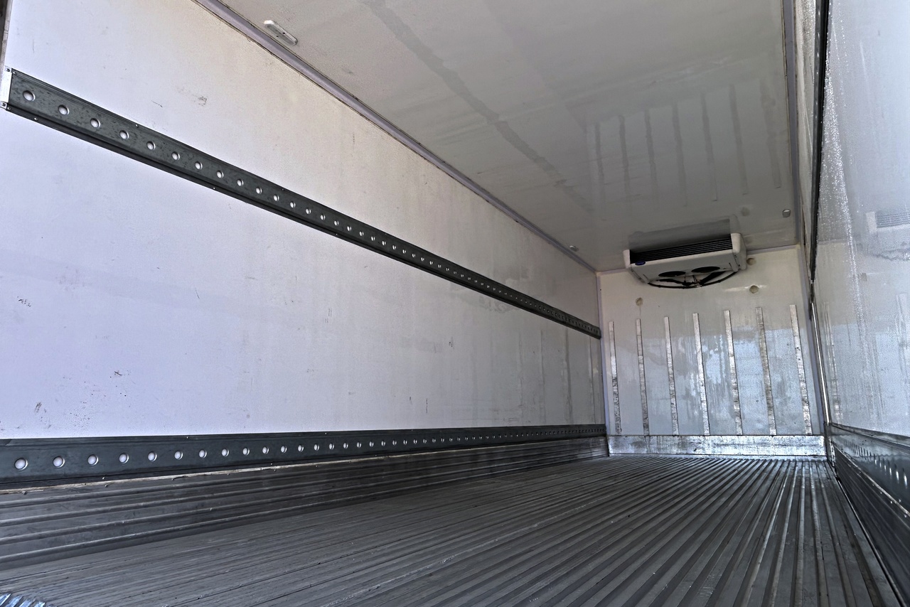 Volkswagen 11-180 Delivery  - 23/24 19