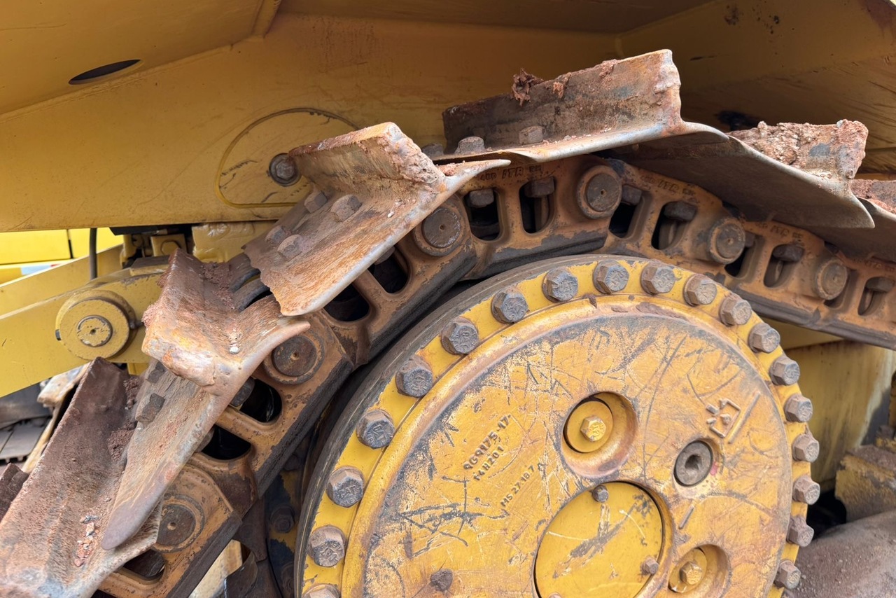 Caterpillar D6T - 20/20 11