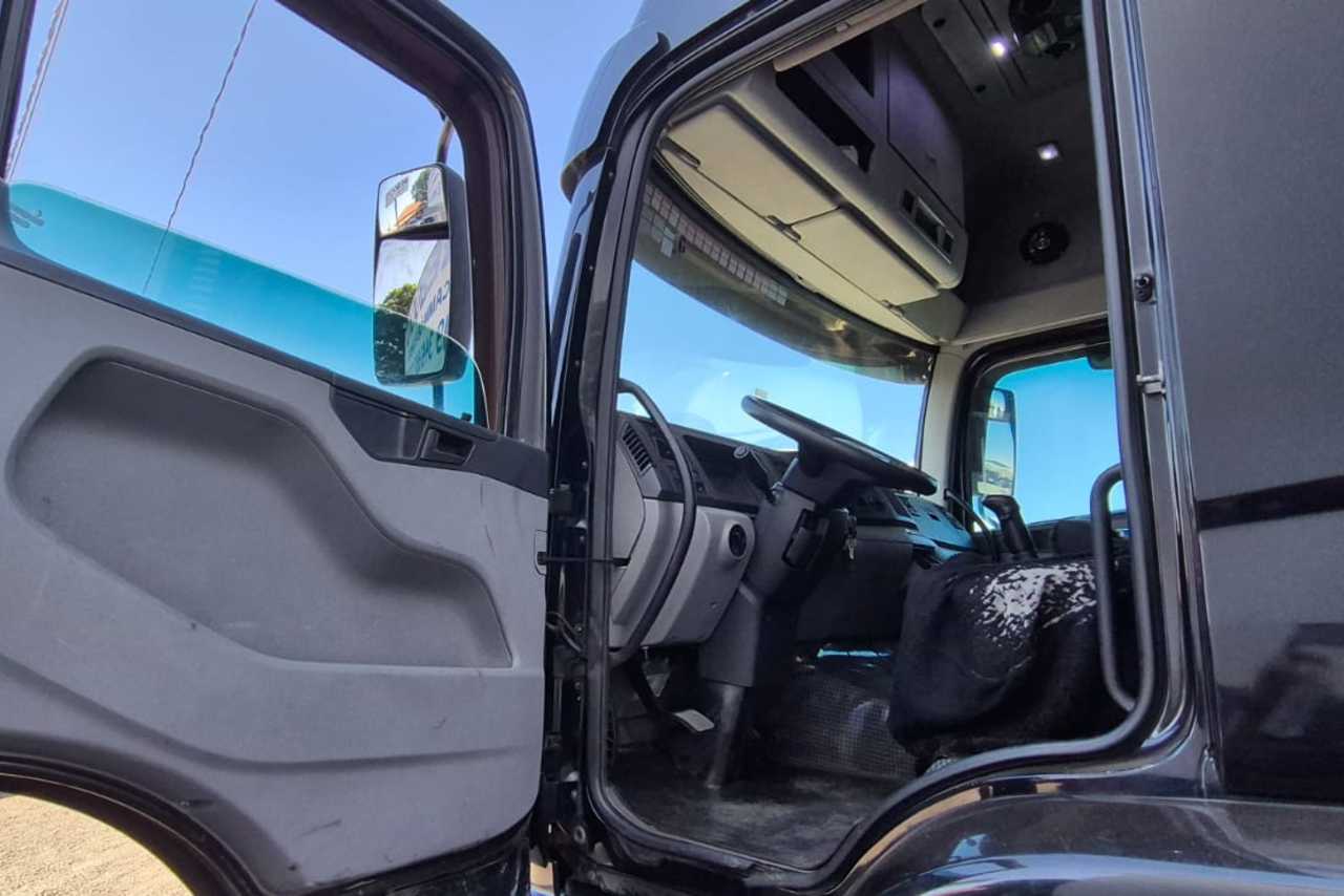 Volkswagen 19-320 Titan - 10/11 20