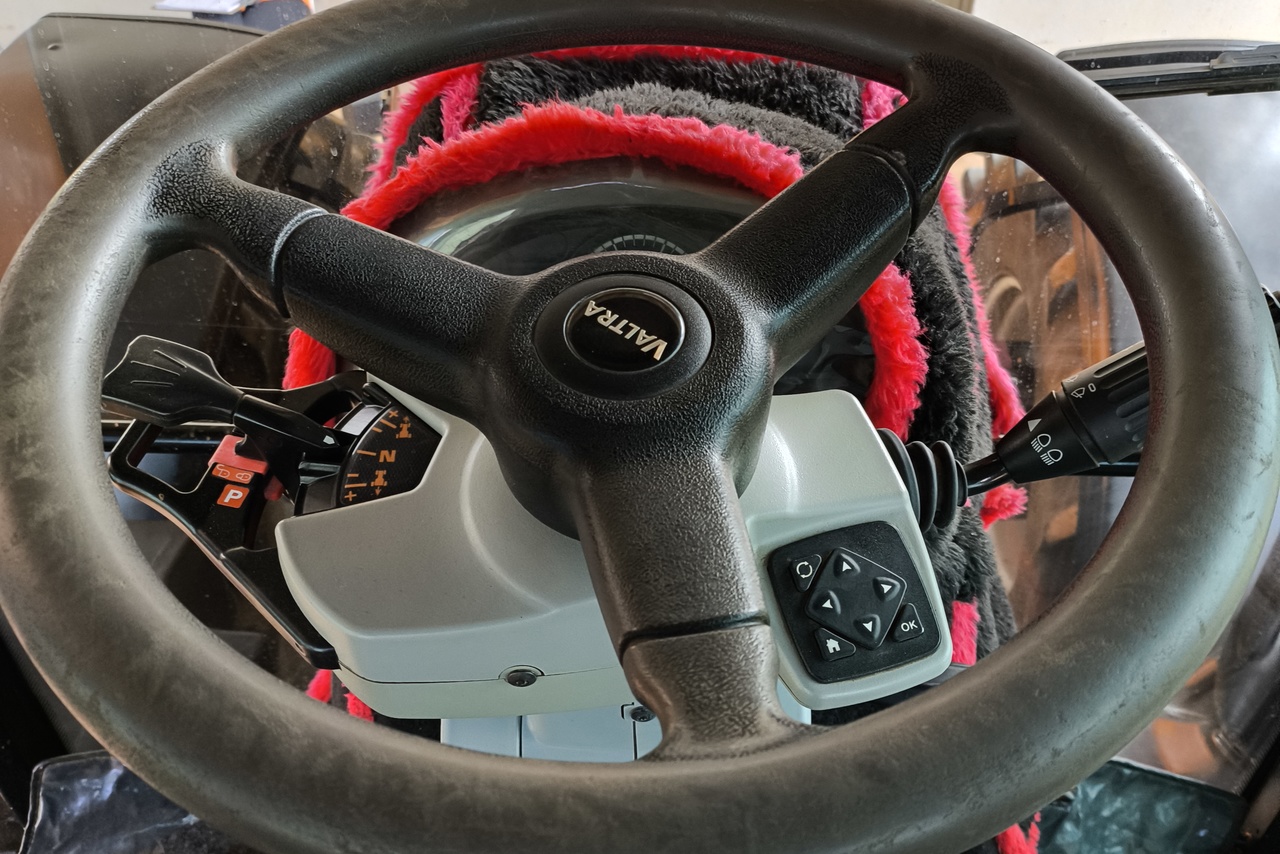 Valtra Outros - 18/18 3