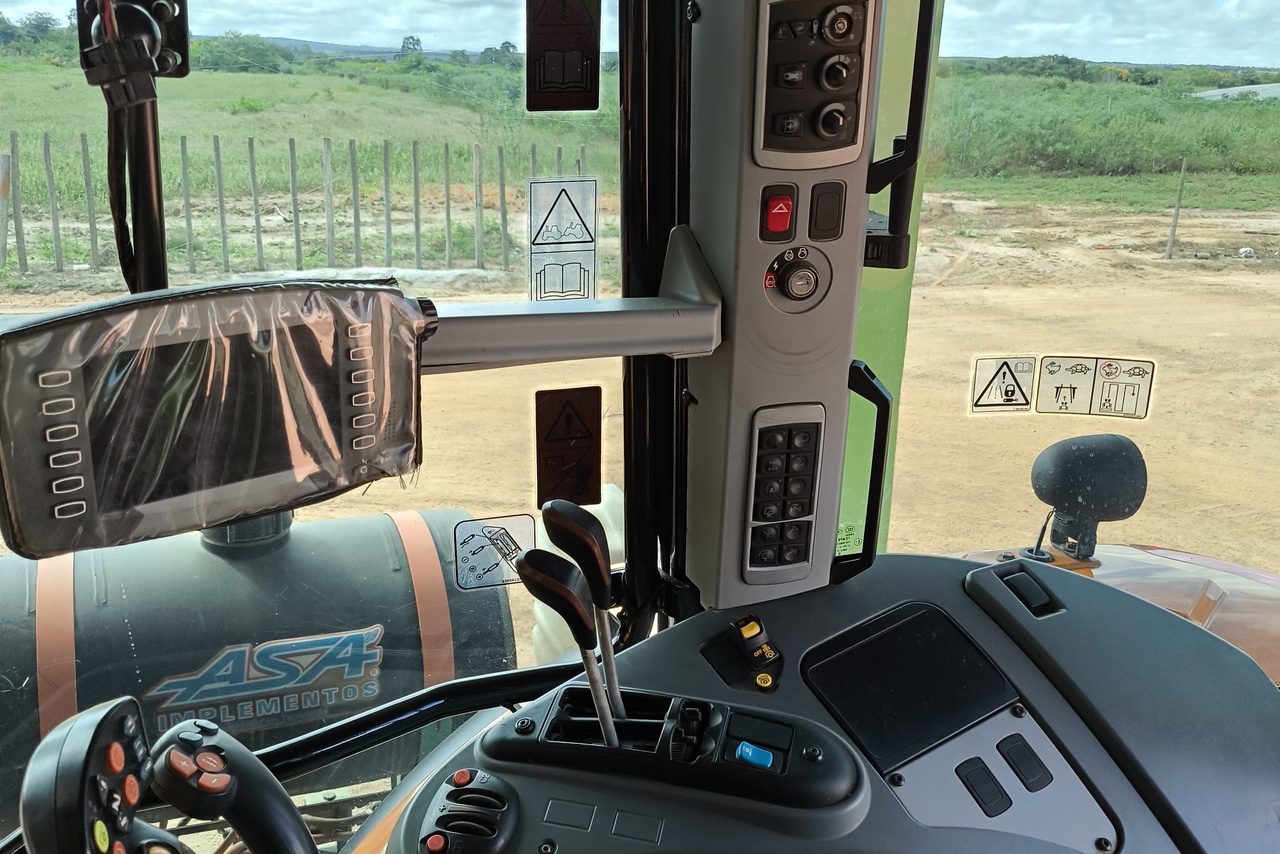 Valtra Outros - 18/18 4