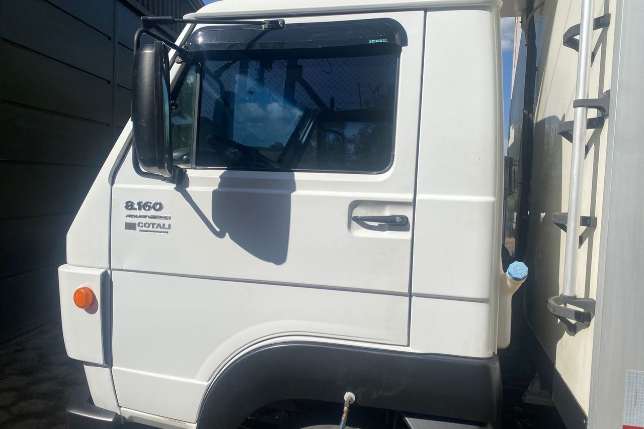 Volkswagen 8 160 - 15/15 2