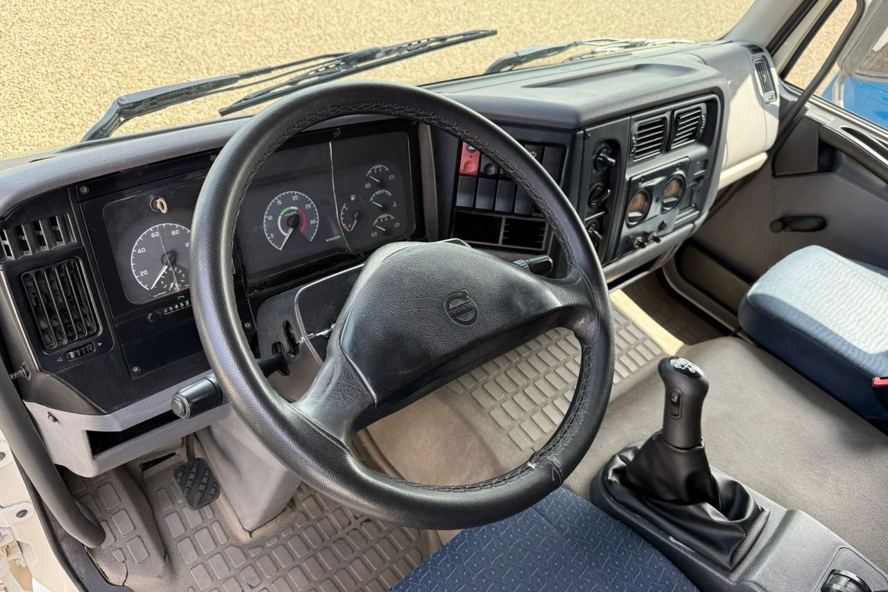 Volvo VM260 - 07/07 9