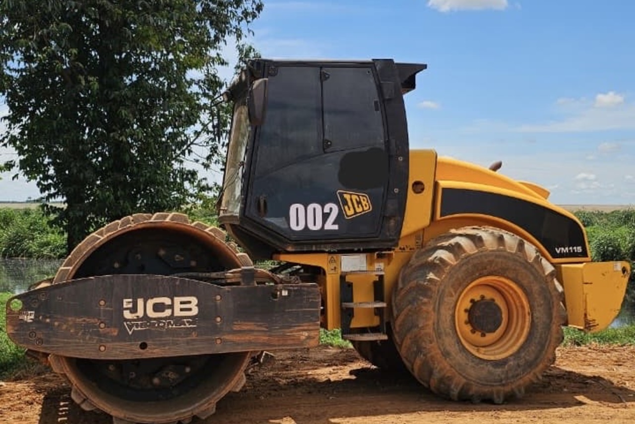 JCB Vibrador VM115 -  9
