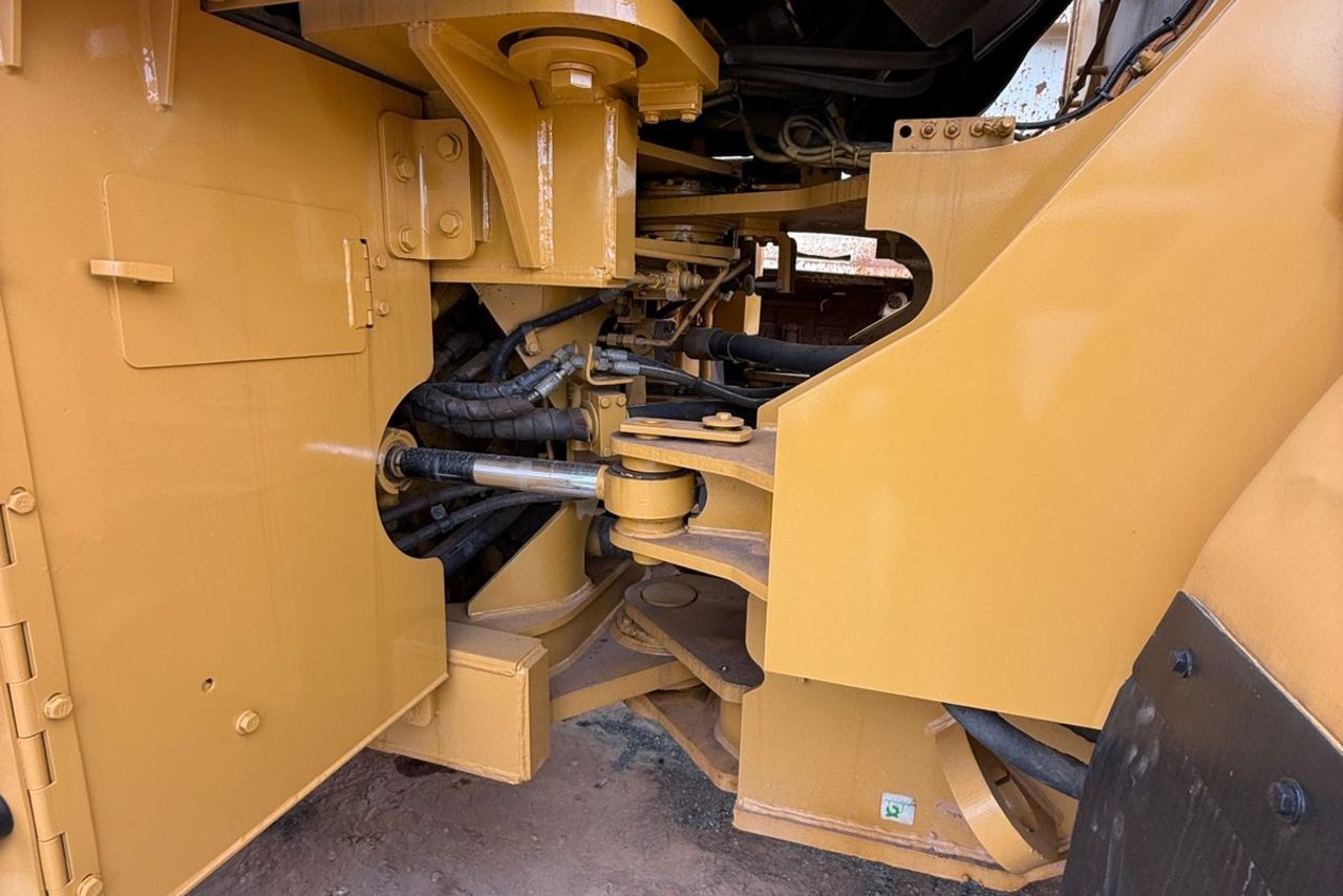 Caterpillar 966H - 13/13 8
