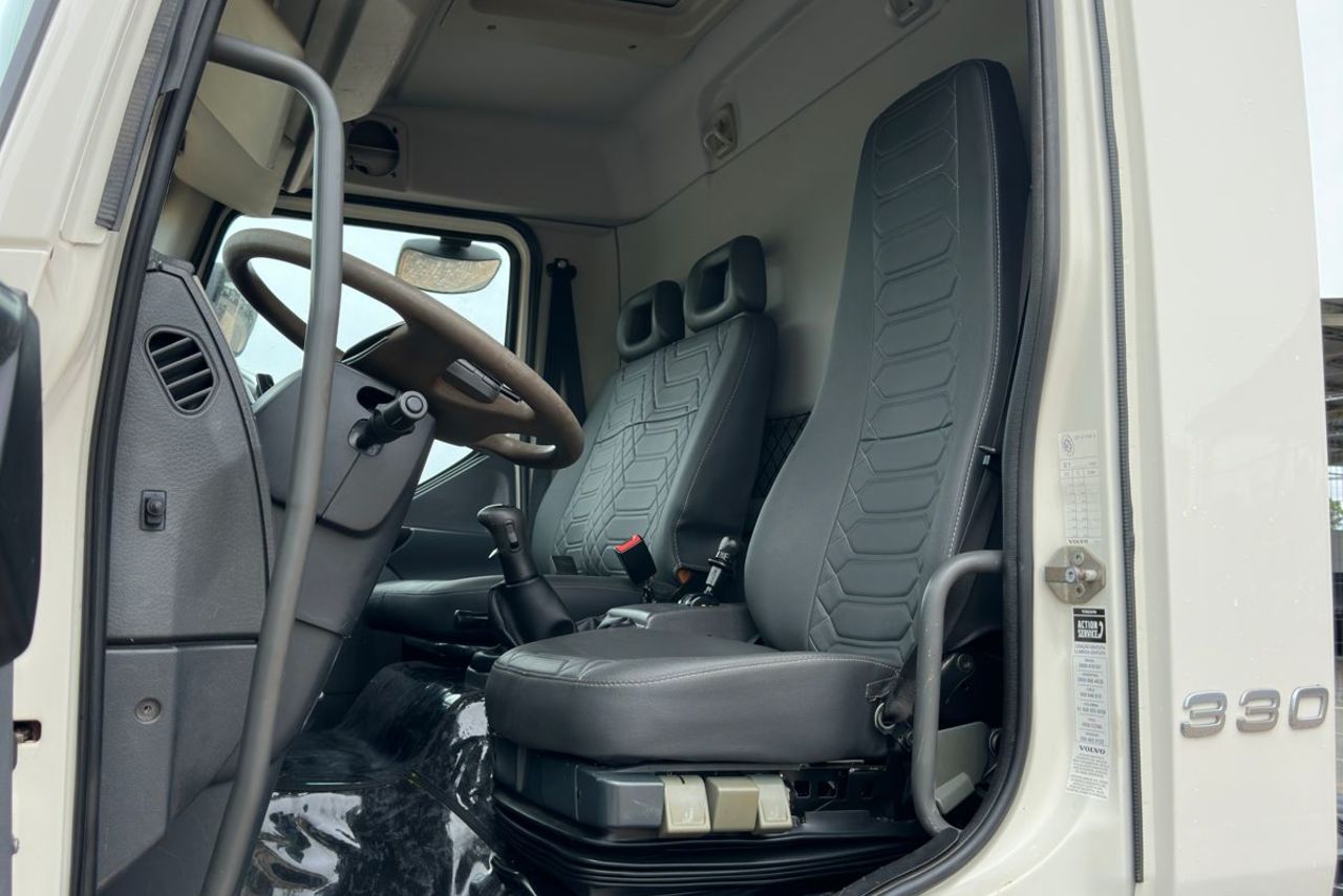 Volvo VM330 - 13/13 6