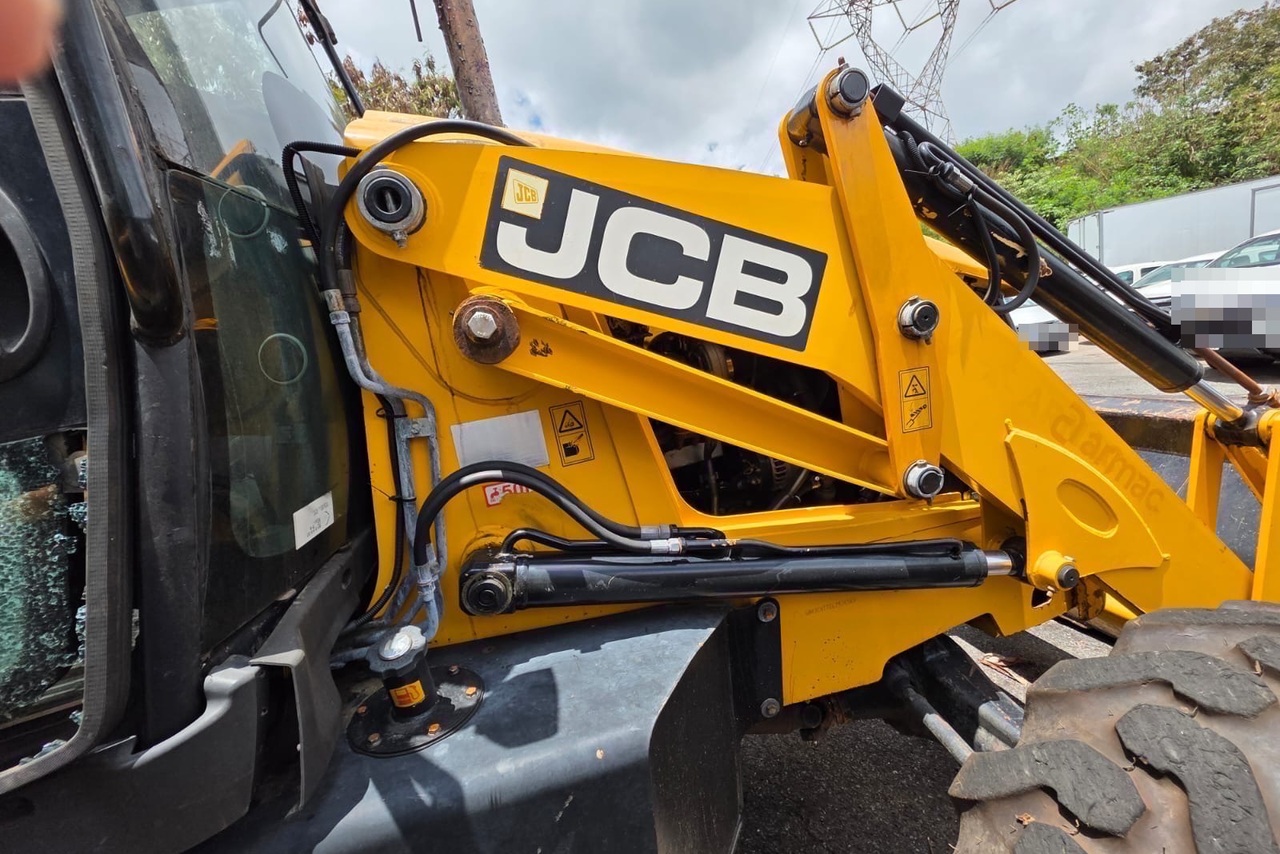 JCB 3CX - 20/20 13