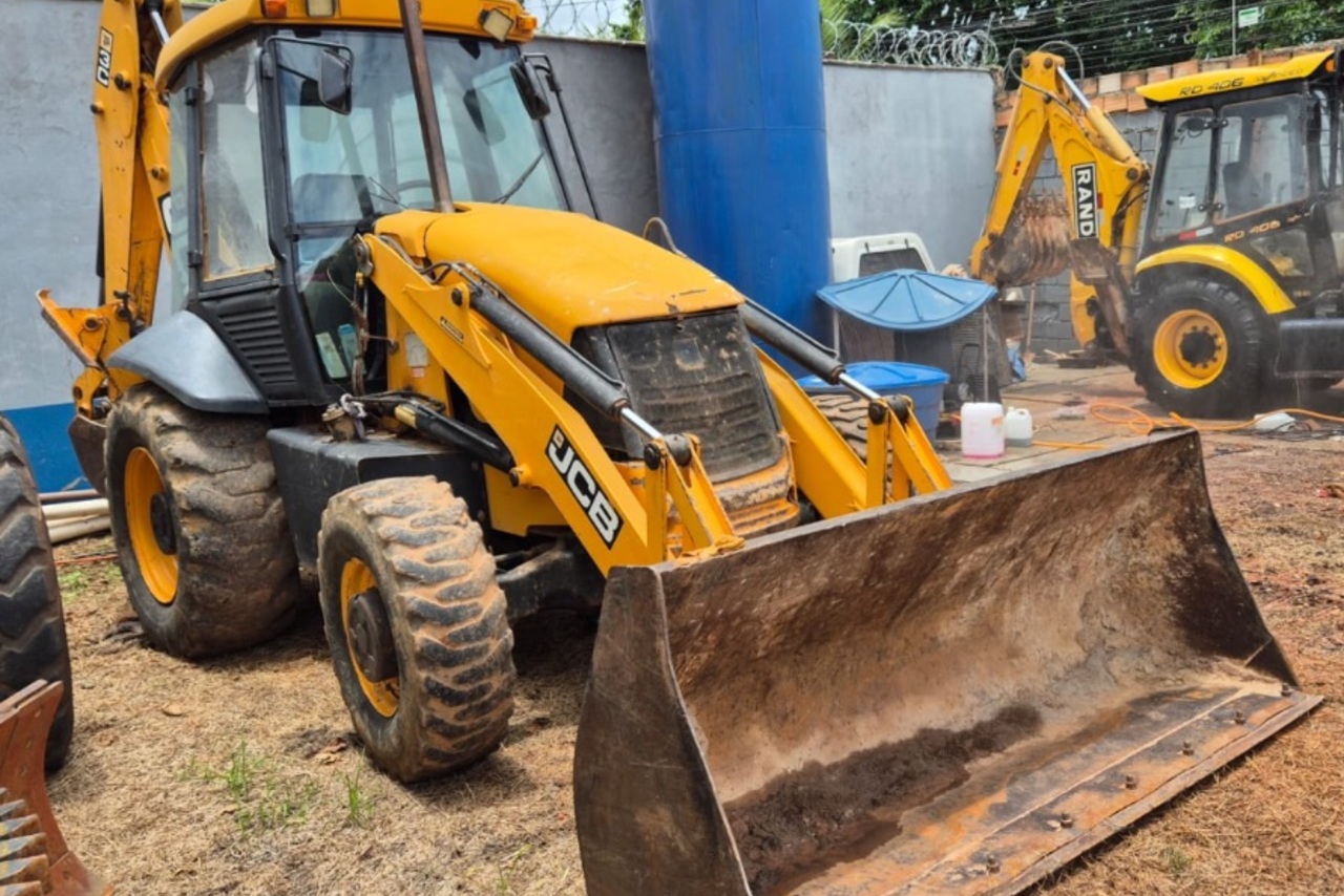 JCB 3C - 12/12 4