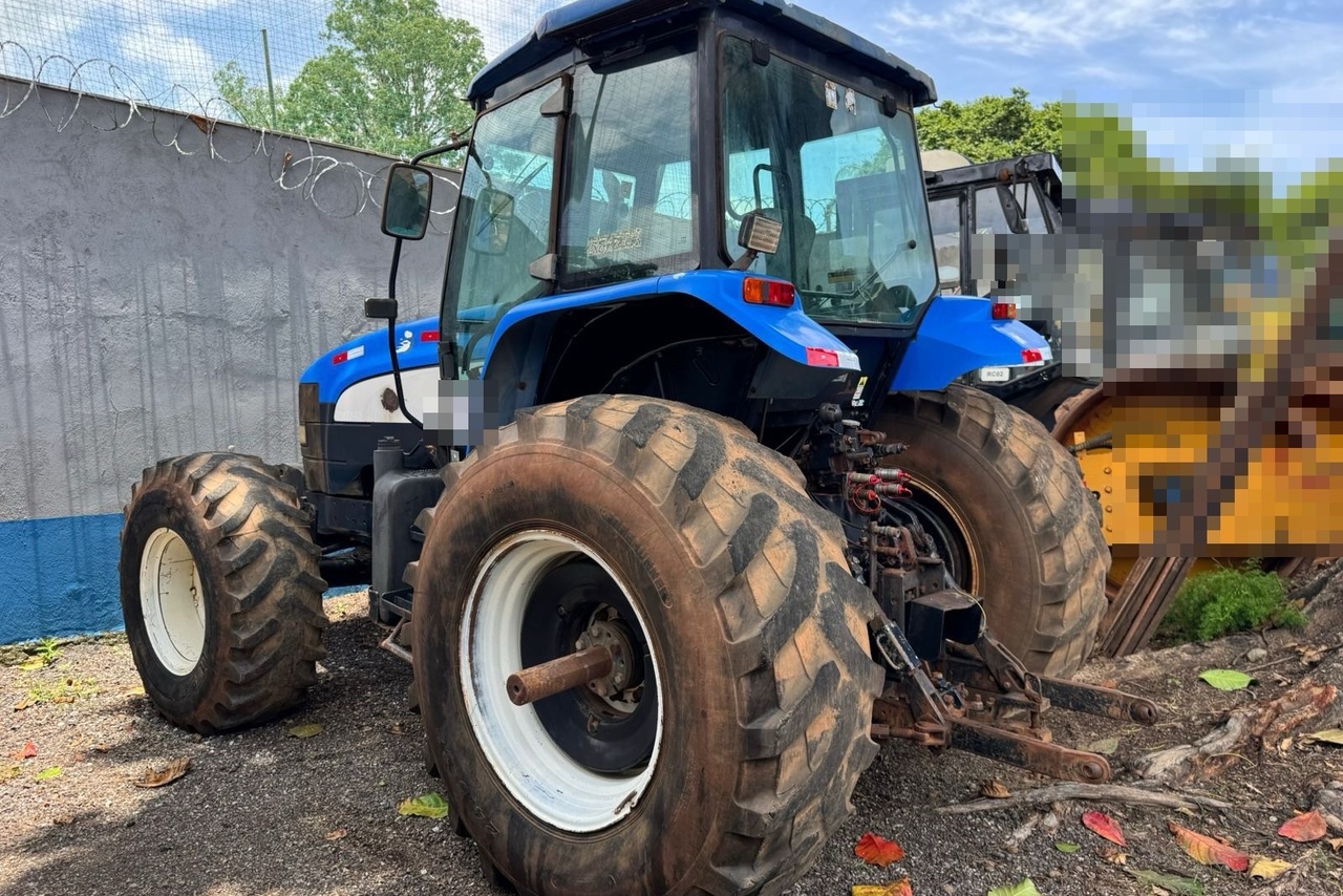 New Holland TM 7040 - 11/11 5