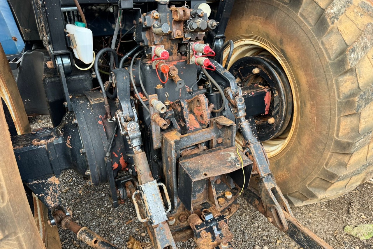 New Holland TM 7040 - 11/11 7