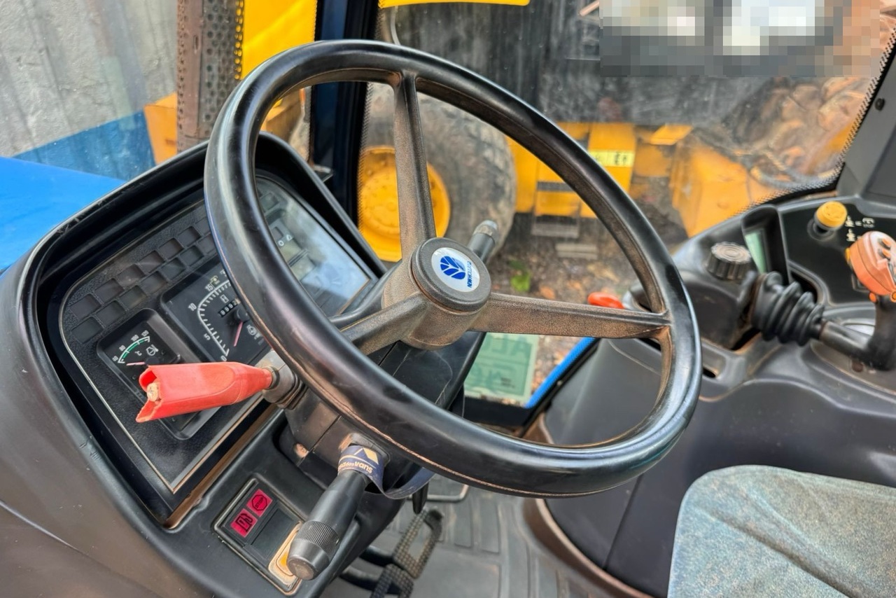 New Holland TM 7040 - 11/11 8