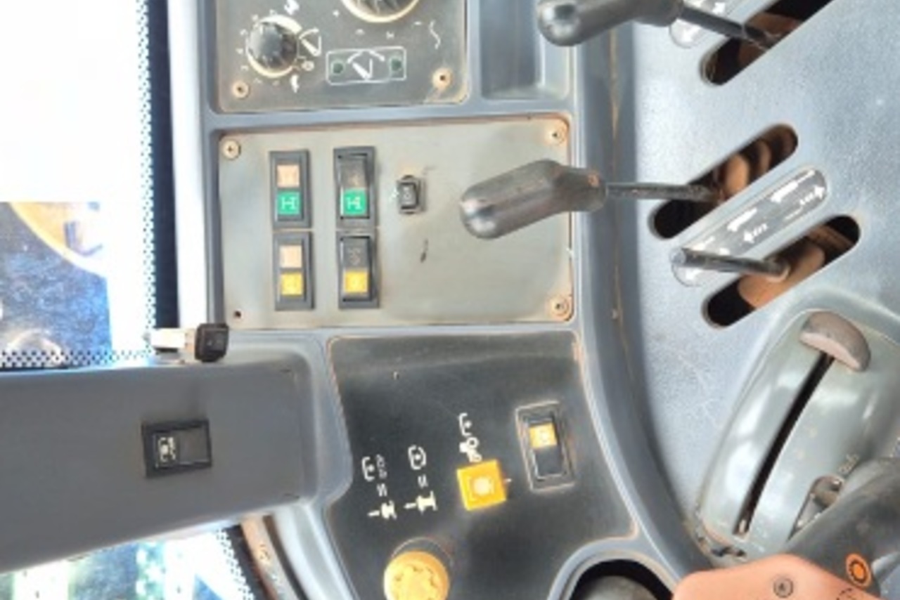 New Holland TM 7040 - 11/11 2
