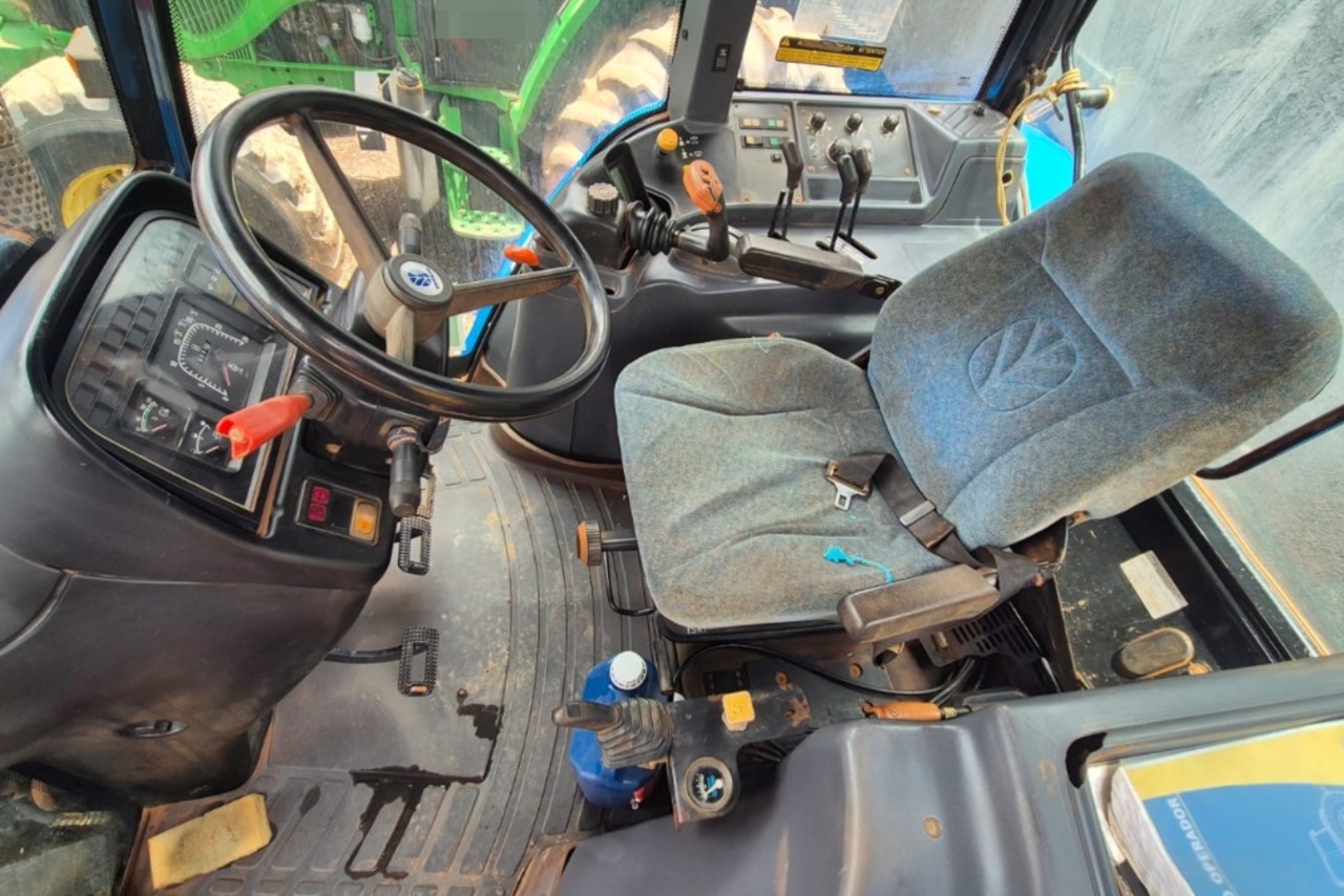 New Holland TM 7040 - 11/11 6